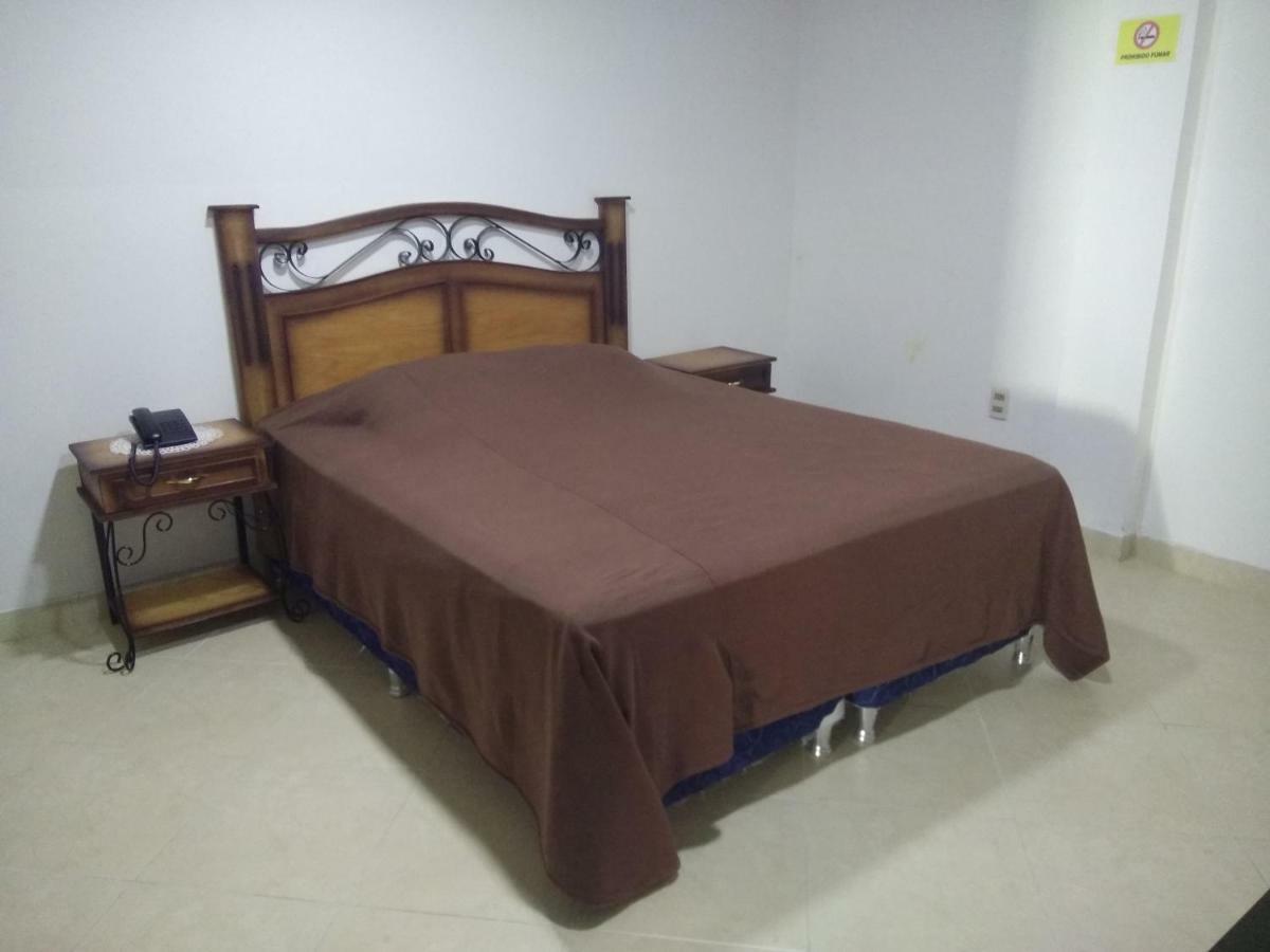 אסונסיון Hotel Boggiani מראה חיצוני תמונה